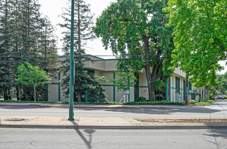 877 Ygnacio Valley Rd, Walnut Creek, CA for lease - Building Photo - Image 1 of 2