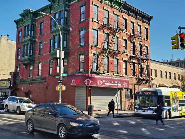 Plus de détails pour 1086 DeKalb Ave, Brooklyn, NY - Commerce de détail à louer
