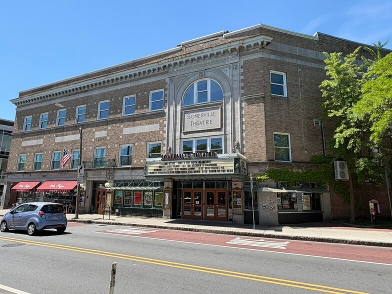 Trophy Mixed-Use Arlington - Somerville portfolio of 3 properties for sale on LoopNet.ca - Building Photo - Image 1 of 31