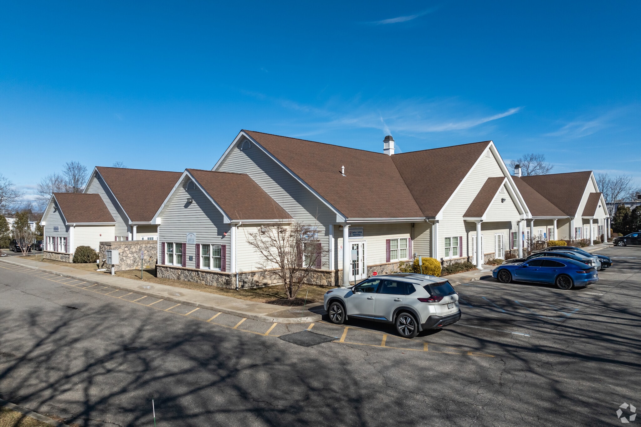 764-794 Harrison Ave, Riverhead, NY à vendre Photo principale- Image 1 de 14