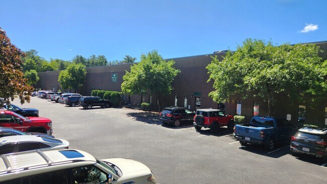 Plus de détails pour 65 Mathewson Dr, Weymouth, MA - Local d'activités à louer