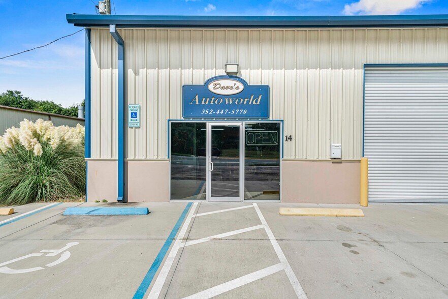 14 Highway 19 N, Inglis, FL à vendre - Photo du bâtiment - Image 2 de 9