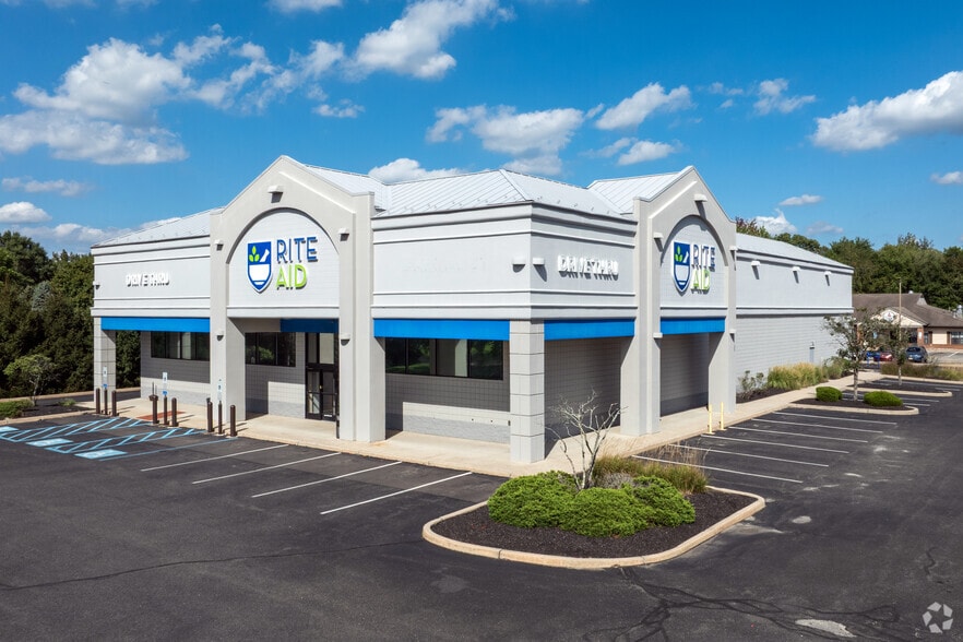 409 Stokes Rd, Medford, NJ for sale - Building Photo - Image 1 of 23