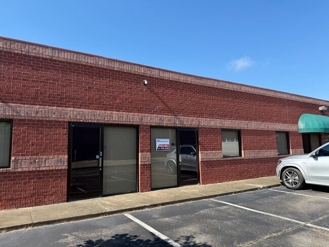 Plus de détails pour 830 Herbert Rd, Cordova, TN - Local d'activités à louer