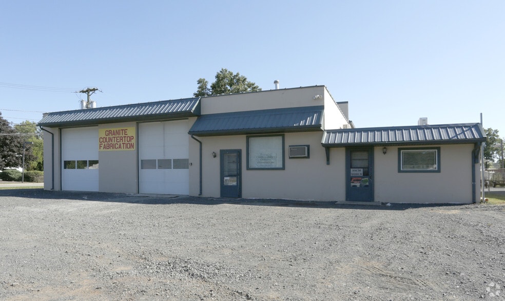 1271 New Market Ave, South Plainfield, NJ for lease - Building Photo - Image 2 of 5