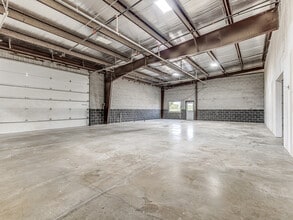 7312 NW 164th St, Edmond, OK for lease Interior Photo- Image 2 of 4