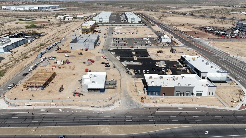 Roosevelt Commons Shopping Center portfolio of 6 properties for sale on LoopNet.ca - Building Photo - Image 3 of 4