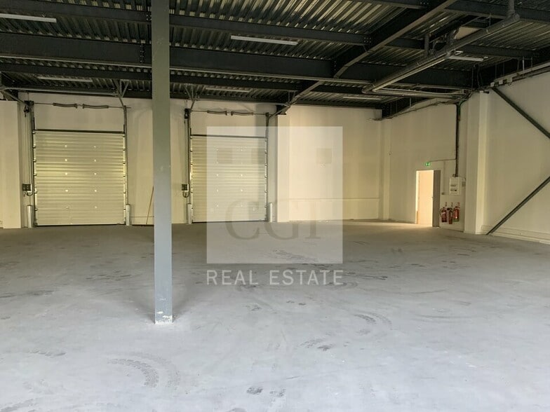 27 Chemin Des Peupliers, Dardilly for lease - Interior Photo - Image 3 of 15