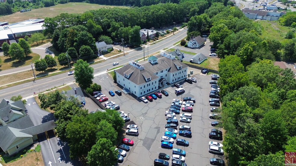 2560 Dixwell Ave, Hamden, CT for lease - Building Photo - Image 2 of 13