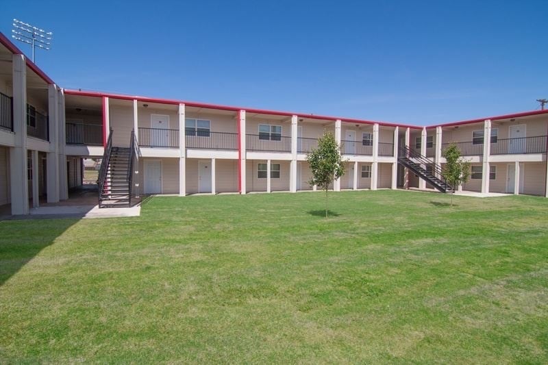3333 Toledo Ave, Lubbock, TX à vendre - Photo du bâtiment - Image 2 de 4