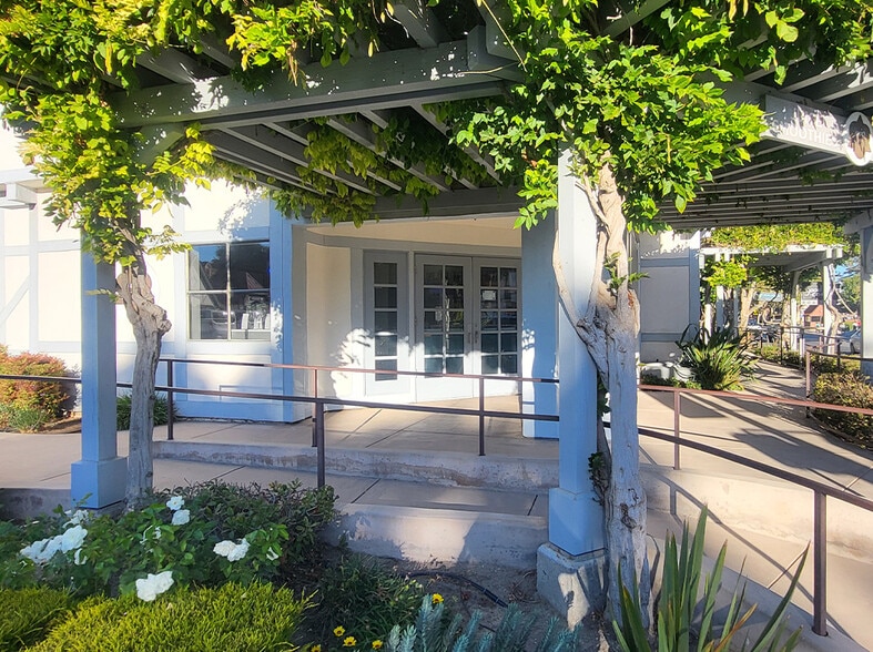1607 mission Dr, Solvang, CA à louer - Photo du bâtiment - Image 3 de 6