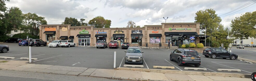 1430 Richmond Ave, Staten Island, NY à louer - Photo du bâtiment - Image 1 de 4