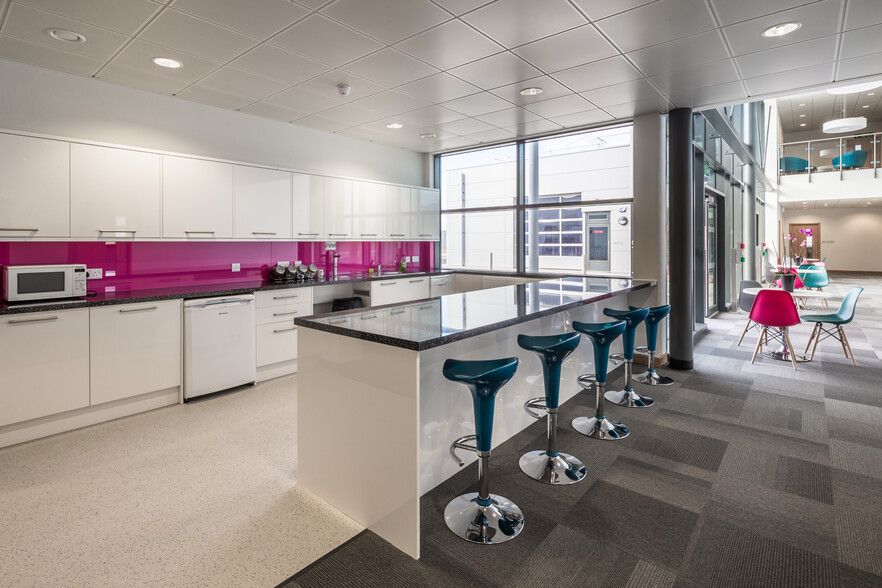 4 Meteor Way, Lee On The Solent for lease - Interior Photo - Image 2 of 12