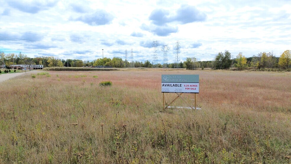 7151 Industrial Park, Mentor, OH à vendre - Photo du bâtiment - Image 3 de 8