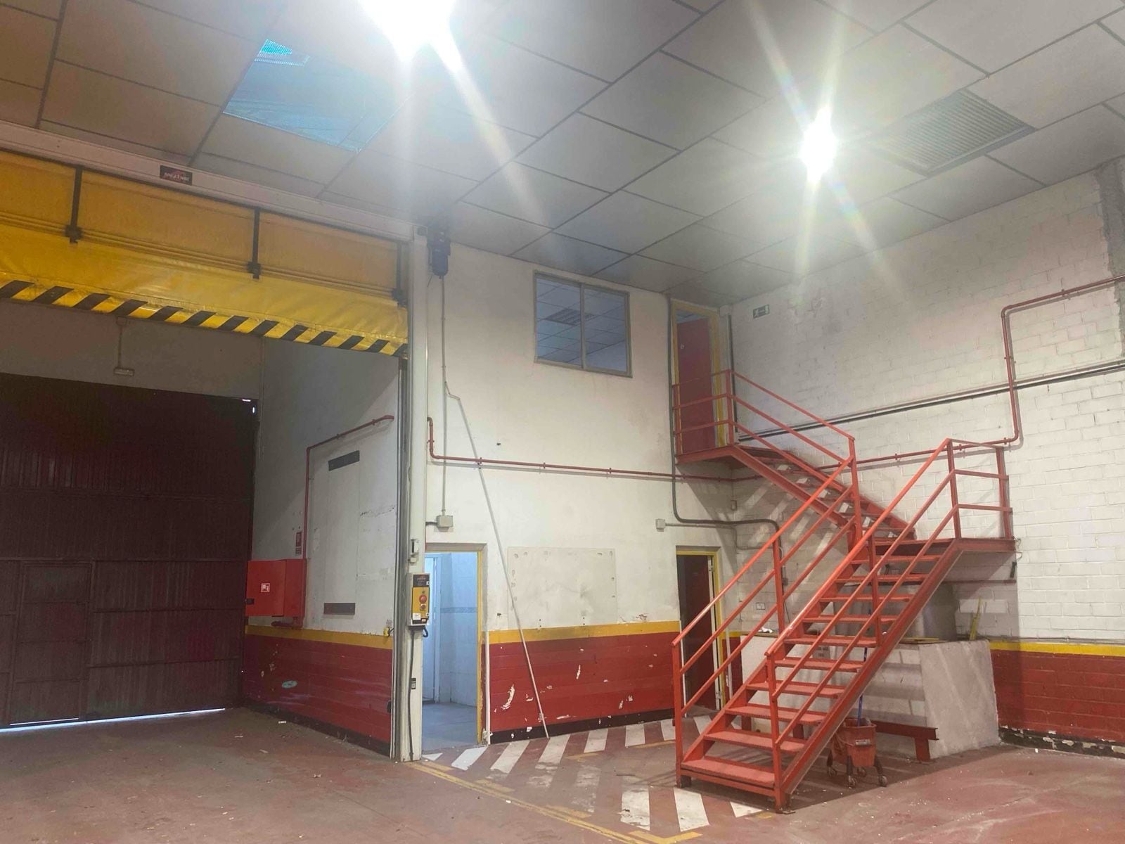 Industrial in San Fernando de Henares, Madrid for lease Building Photo- Image 1 of 8