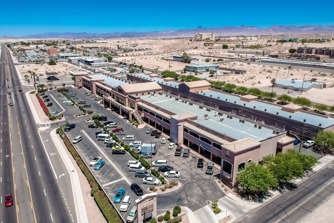 2580 Highway 95, Bullhead City, AZ à louer Photo du bâtiment- Image 1 de 14
