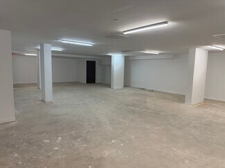 Plus de détails pour 100 S 9th St, Brooklyn, NY - Commerce de détail à louer