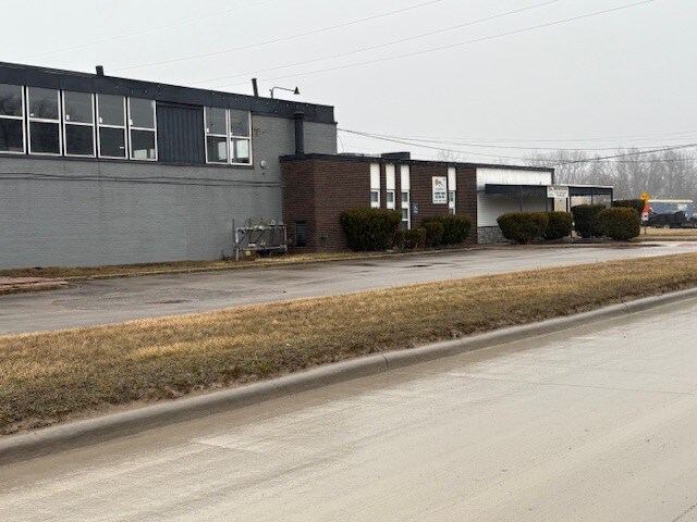 1820 Iowa Ave, Lorain, OH à vendre - Photo du bâtiment - Image 3 de 16
