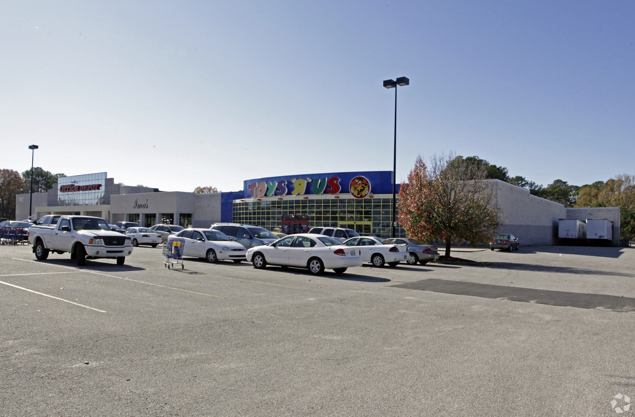 2151-2159 N Highland Ave, Jackson, TN for lease Primary Photo- Image 1 of 16