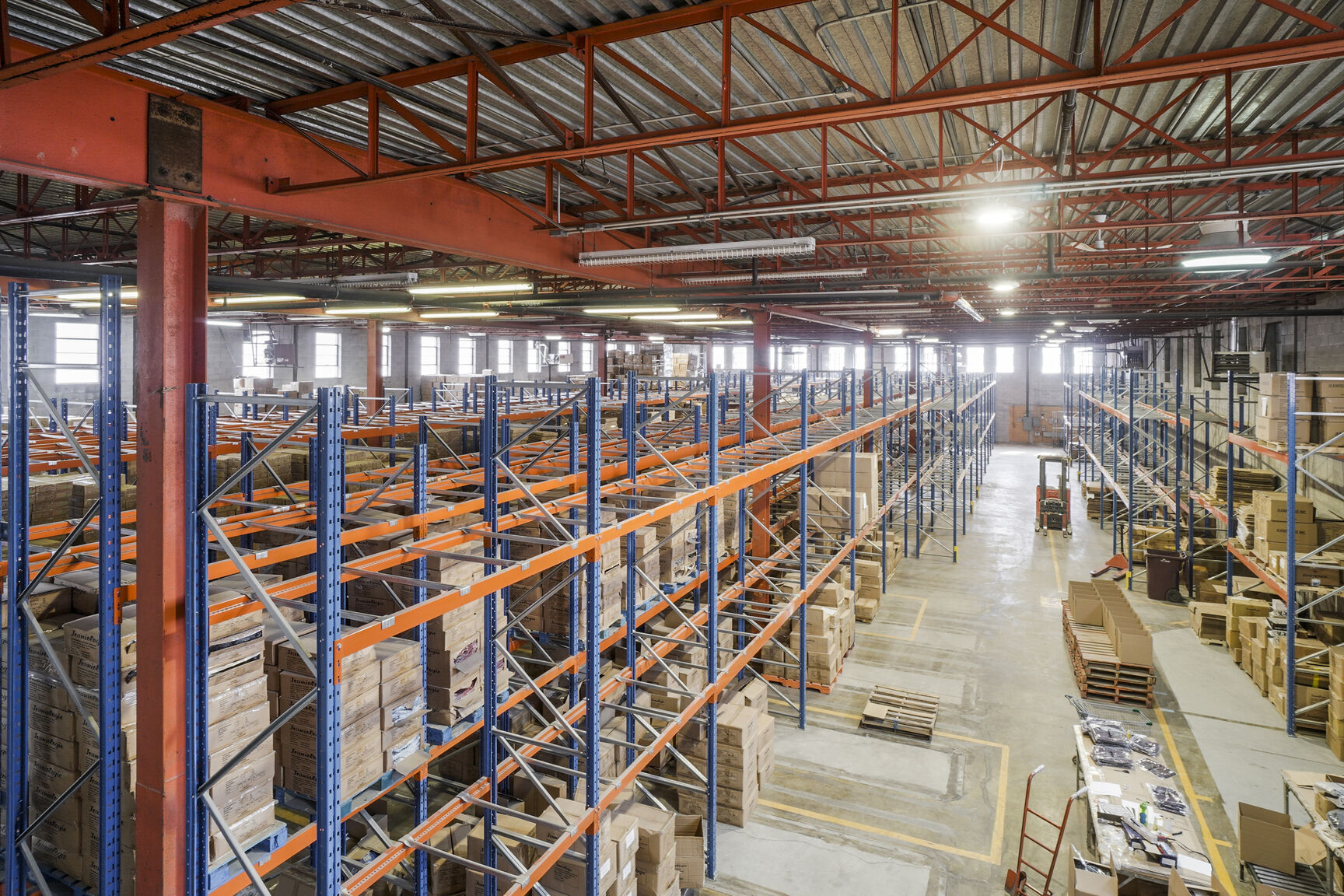 1280 Boul Jules-Poitras, Montréal, QC for lease Building Photo- Image 1 of 22