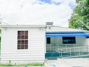 904 S Andrews Ave, Fort Lauderdale, FL for lease Building Photo- Image 2 of 3