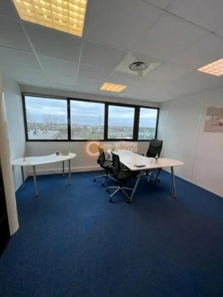 Office in Mérignac for lease - Interior Photo - Image 3 of 7