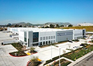 Plus de détails pour 2053 Miguel Bustamante Pky, Colton, CA - Industriel à louer