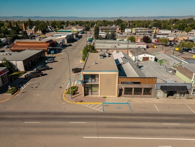 More details for 4901 1 St W, Claresholm, AB - Office for Sale