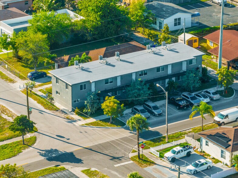 2201 Greene St, Hollywood, FL à vendre - Photo du bâtiment - Image 3 de 26