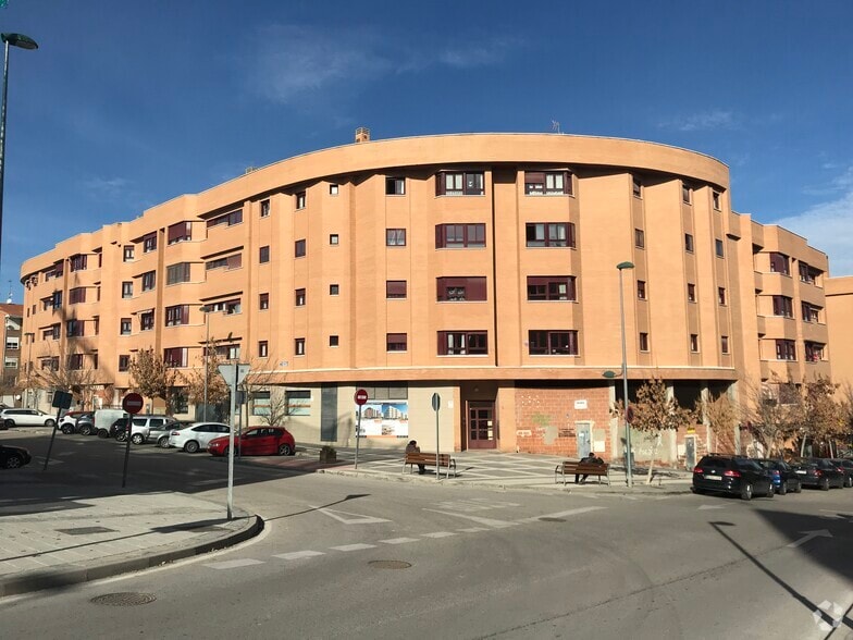 Avenida del Ejército, 17, Arganda del Rey, Madrid for sale - Building Photo - Image 2 of 3