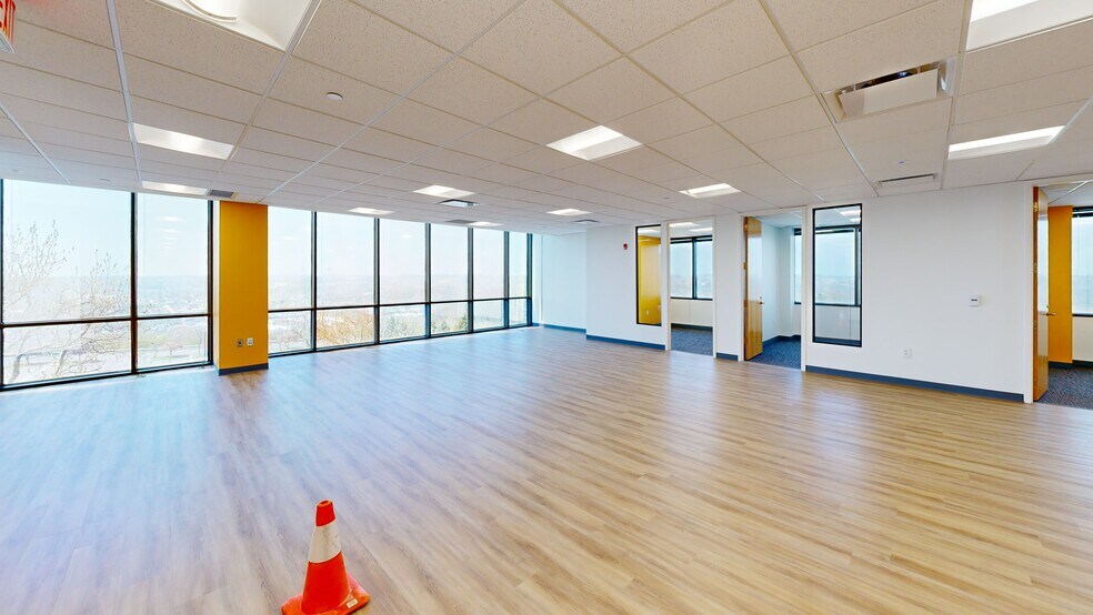 730 Holiday Dr, Pittsburgh, PA à louer - Numérisation 3D de Matterport - Image 2 de 28