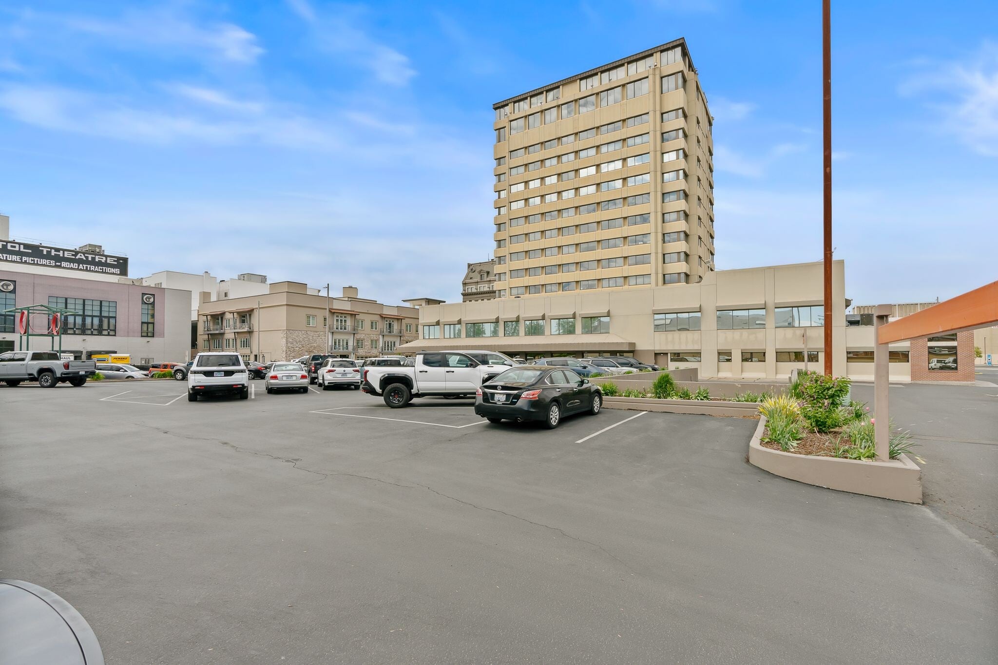 402 E Yakima Ave, Yakima, WA for lease Primary Photo- Image 1 of 17