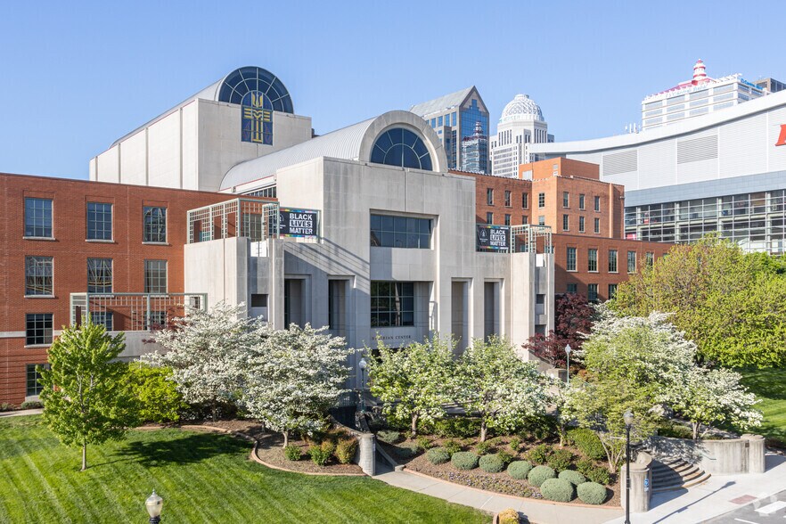 100 Witherspoon St, Louisville, KY for lease - Building Photo - Image 2 of 3