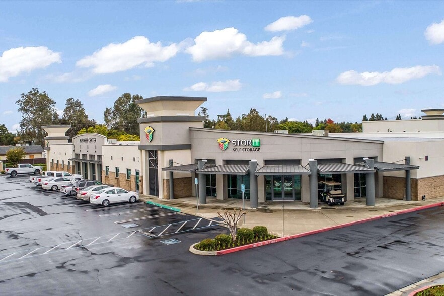 2491 Alluvial Ave, Clovis, CA for lease - Building Photo - Image 3 of 9