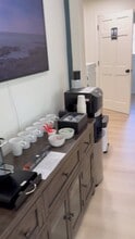 41 Woodstock Rd, Roswell, GA à louer - Vidéo sur l’inscription commerciale