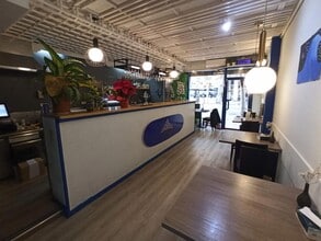 Retail in Barcelona, Barcelona for lease Interior Photo- Image 1 of 11