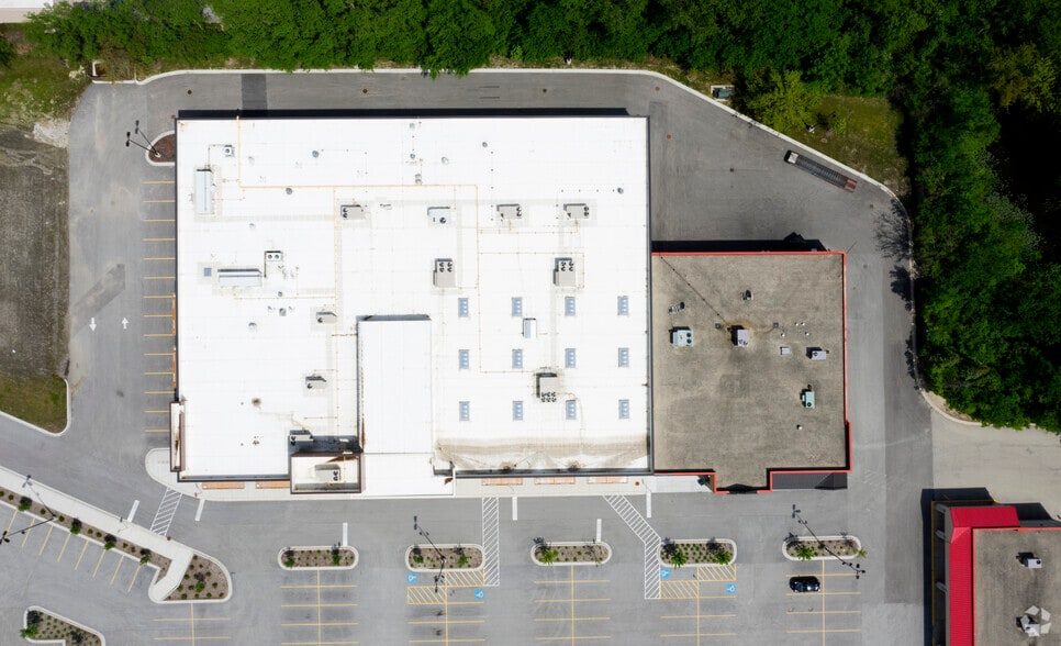 541-575 E Roosevelt Rd, Lombard, IL for sale - Aerial - Image 2 of 3