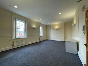22 Windsor Pl, Cardiff for lease Interior Photo- Image 2 of 15