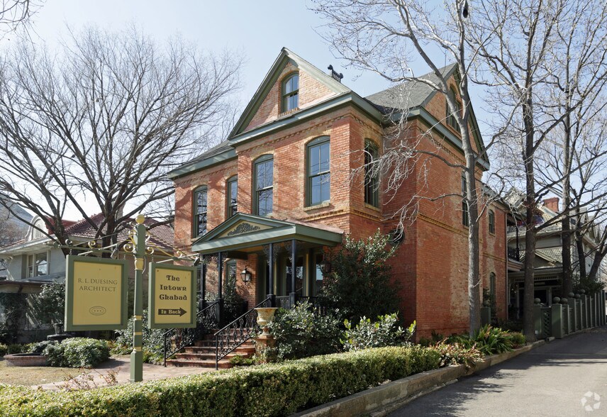 2723 Routh St, Dallas, TX à louer - Photo du bâtiment - Image 3 de 5