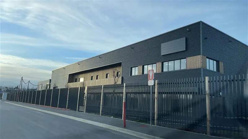 Local d'activités dans Vaires-sur-Marne à vendre - Photo du bâtiment - Image 1 de 8