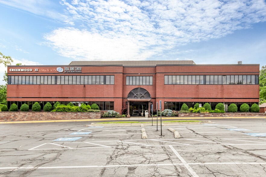 200 NE 54th St, Kansas City, MO for lease - Building Photo - Image 3 of 13