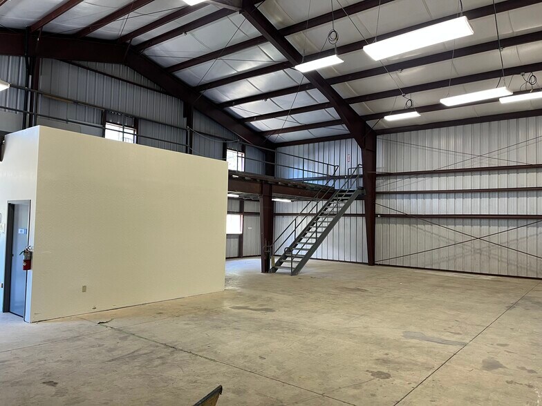 770-780 Industrial Way, San Andreas, CA à louer - Photo du bâtiment - Image 3 de 5