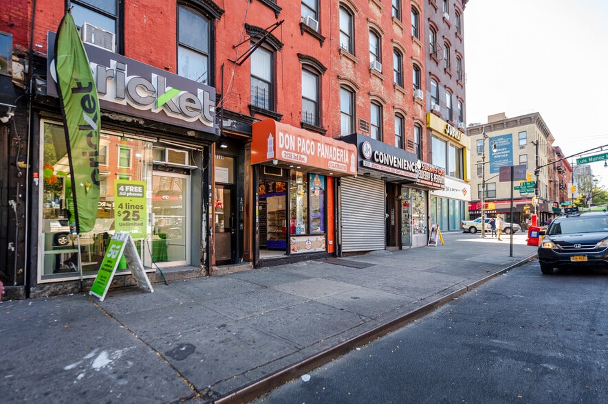 2129-2131 3rd Ave portfolio of 2 properties for sale on LoopNet.ca - Building Photo - Image 3 of 7