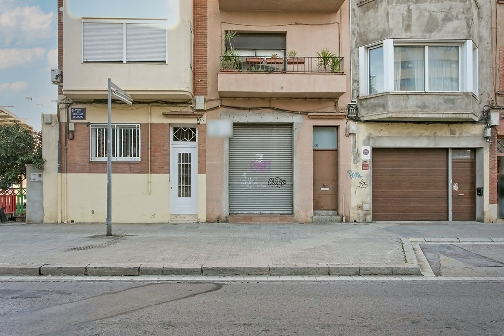 Terrassa, BAR 08225 - Unité BA - - Photo intérieure - Image 1 of 8