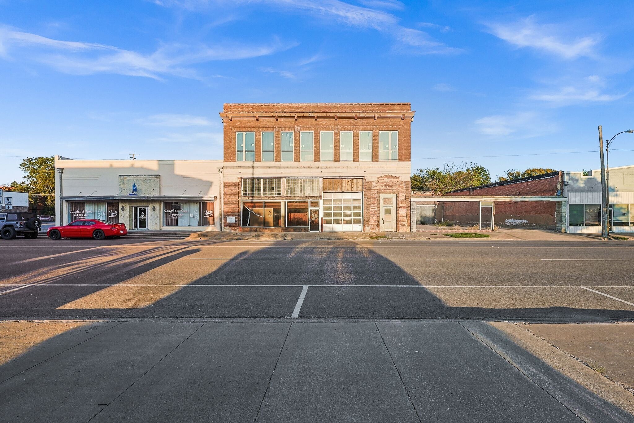 125 S Waco St, Hillsboro, TX à vendre Photo du bâtiment- Image 1 de 42