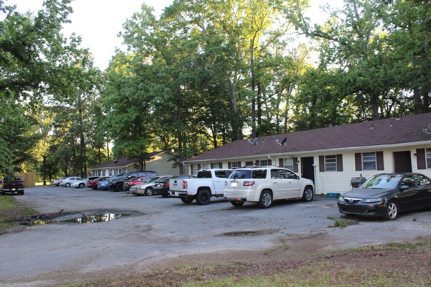 1600 Lane St, Pine Bluff, AR for sale - Building Photo - Image 2 of 9