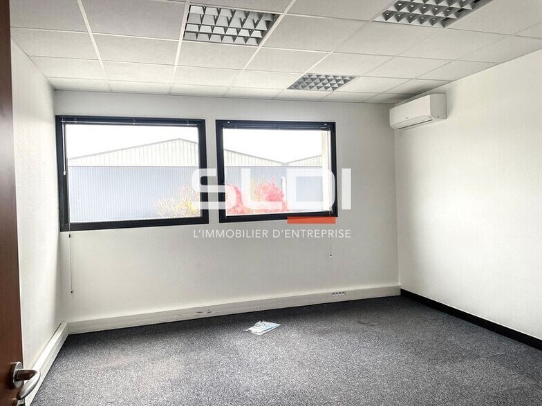 Rue Des Mercières, Rillieux-la-Pape for lease - Interior Photo - Image 3 of 9