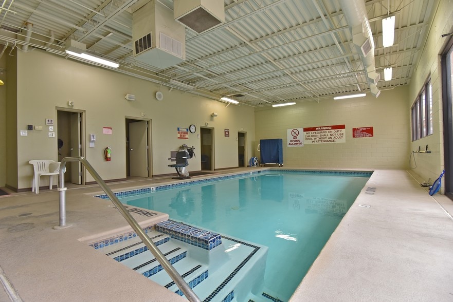 7852 E Gateway Blvd, El Paso, TX à vendre - Photo intérieure - Image 3 de 11