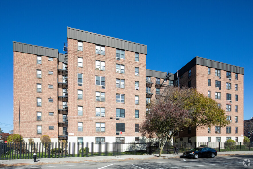 2010 Seagirt Blvd, Far Rockaway, NY à louer - Photo principale - Image 1 de 25