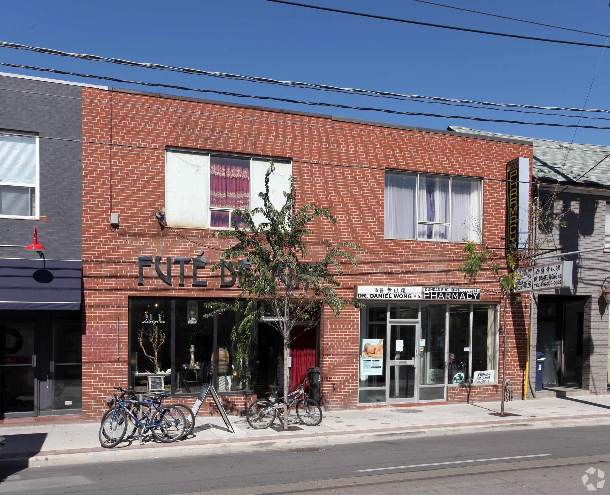 828-830 Dundas St W, Toronto, ON à vendre Photo principale- Image 1 de 1